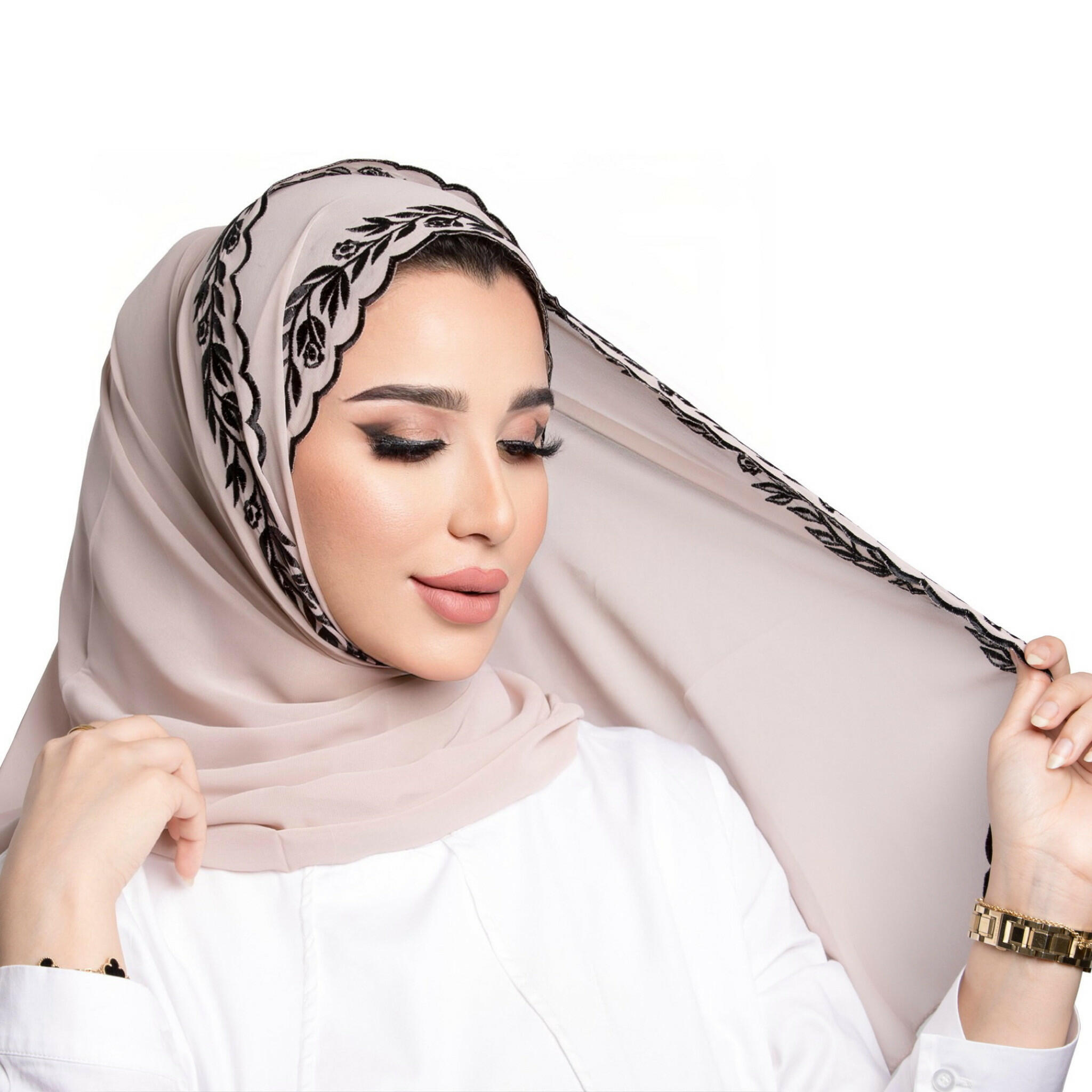 شيفون تطريز image 2