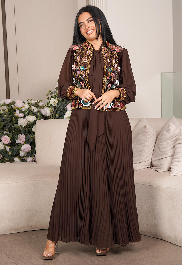 فستان طويل مطرز image 0