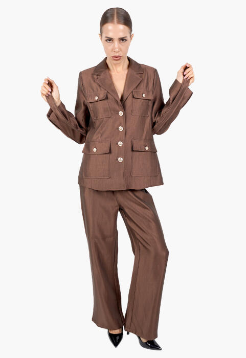 Elegant women's suit with front pockets image 7
