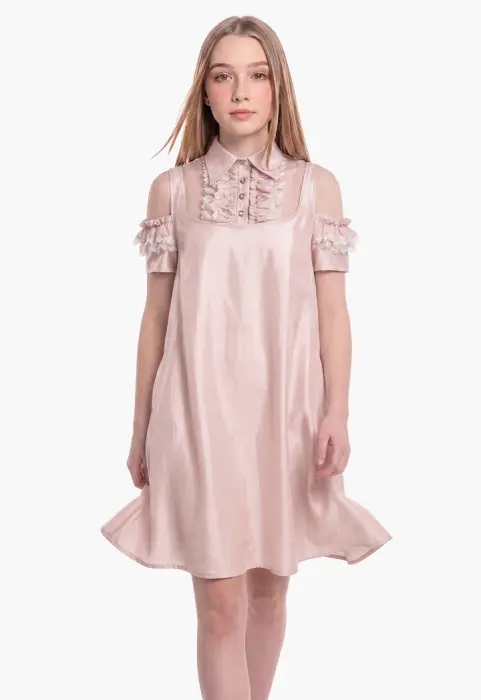 A flowing dress with off-the-shoulder sleeves and lace details. image 2