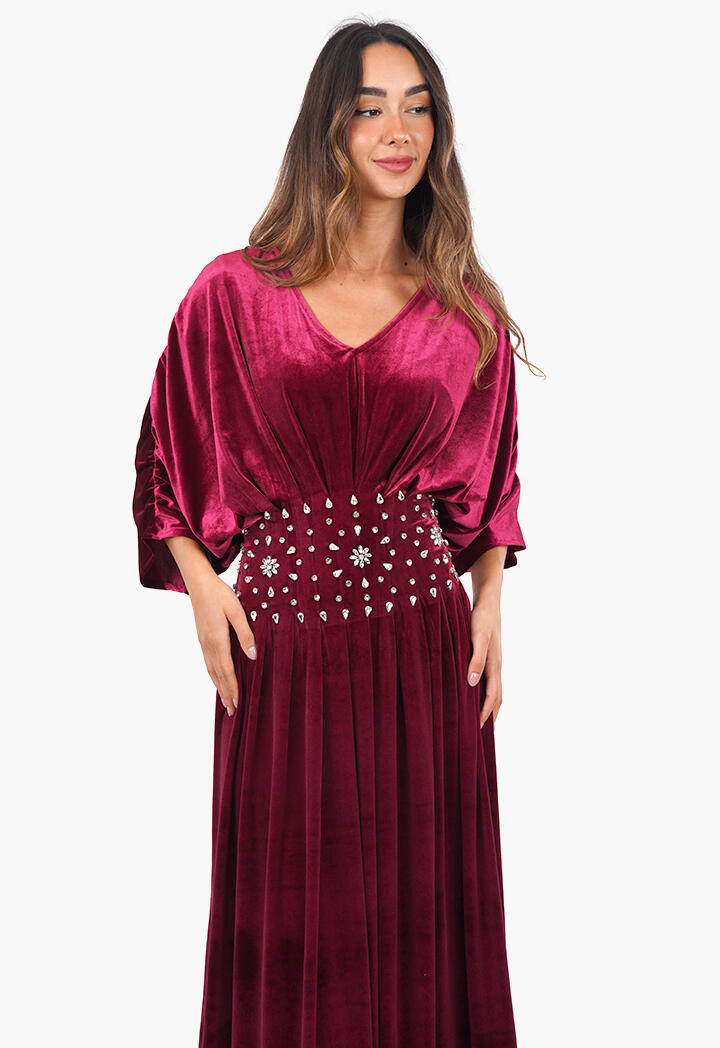 فستان مخمل راقي مرصع بماسات image 3