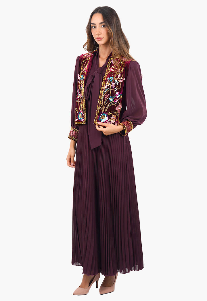 فستان طويل مطرز image 4