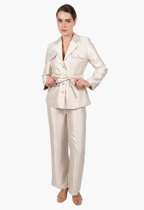 Elegant women's suit with front pockets image 8