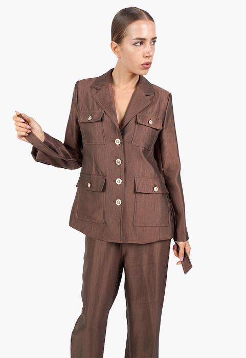 Elegant women's suit with front pockets image 5