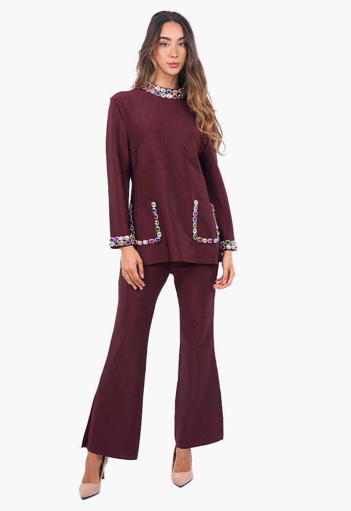 بدلة طويلة مطرزة بحجار ملونة image 0