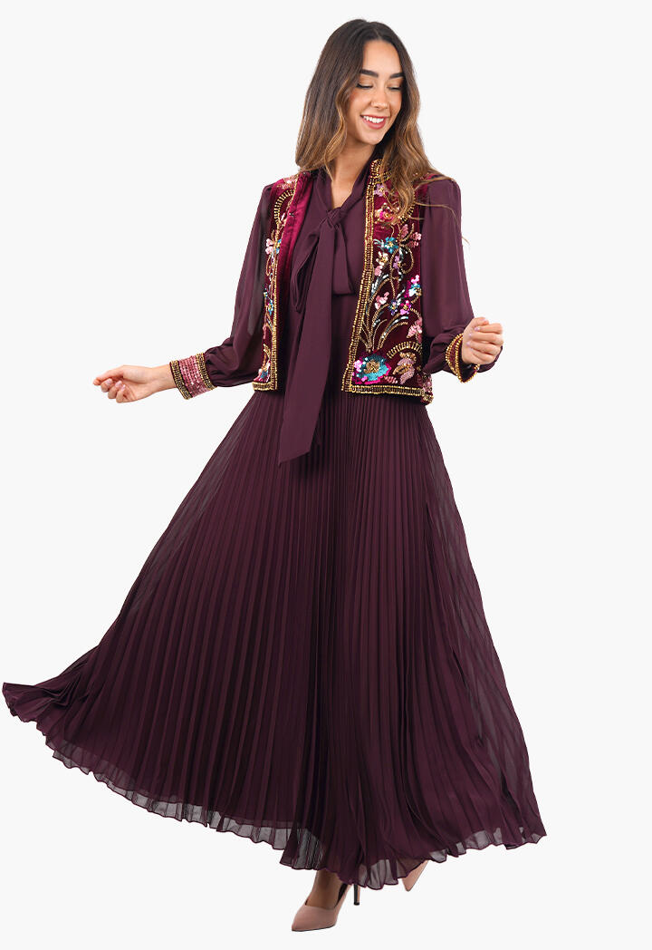 فستان طويل مطرز image 8