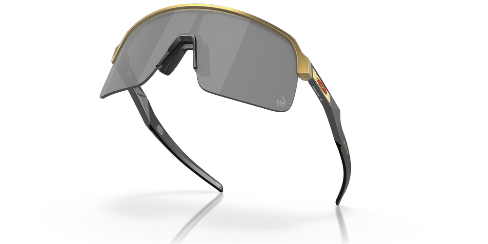 Oakley Sunglasses SUTRO LITE Patrick Mahomes II Collection Olympic Gold Frame / Prizm Black image 2