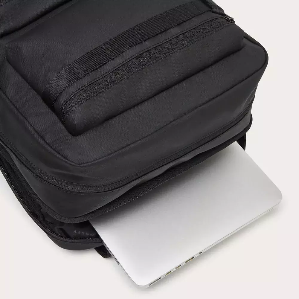 Oakley Rover laptop backpack Black image 3