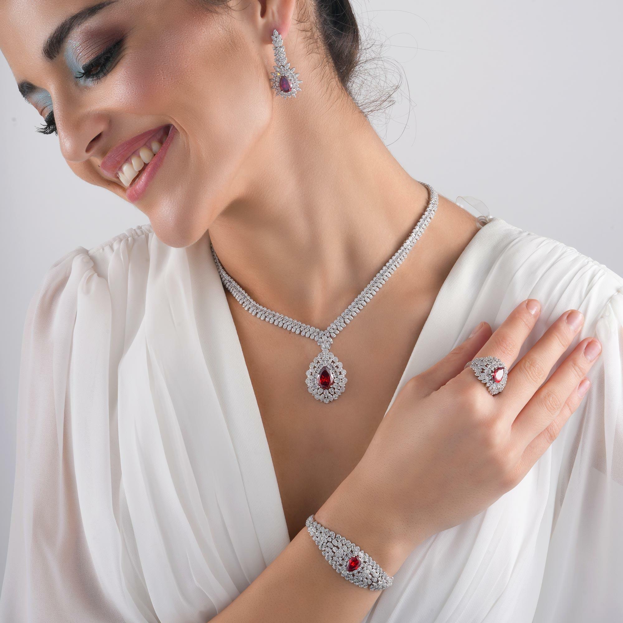 طقم سهرة بكمثرى عنابي image 0