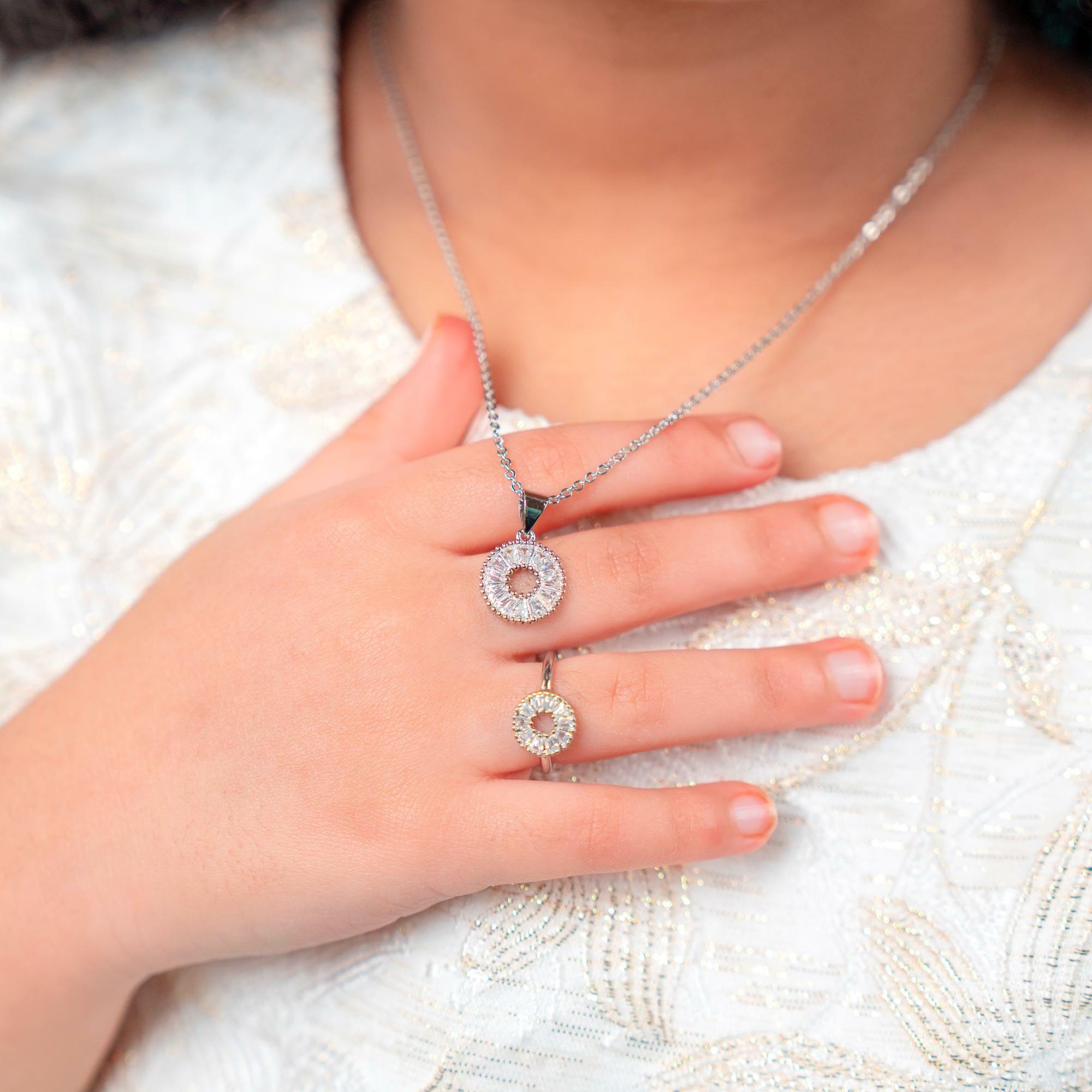 طقم أ - فضي ابيض - 0 image 0