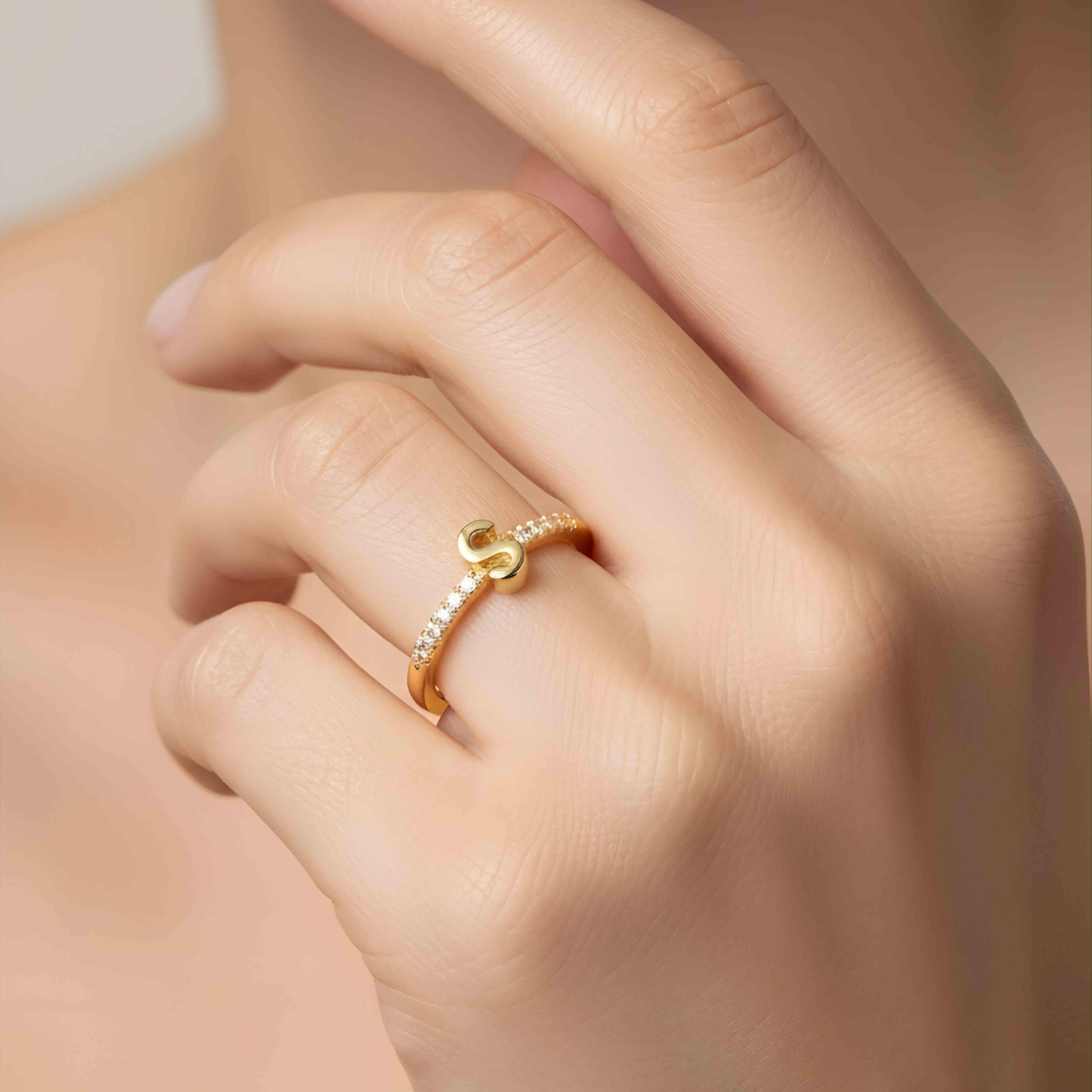 خاتم احرف اجنبية زيركون image 0