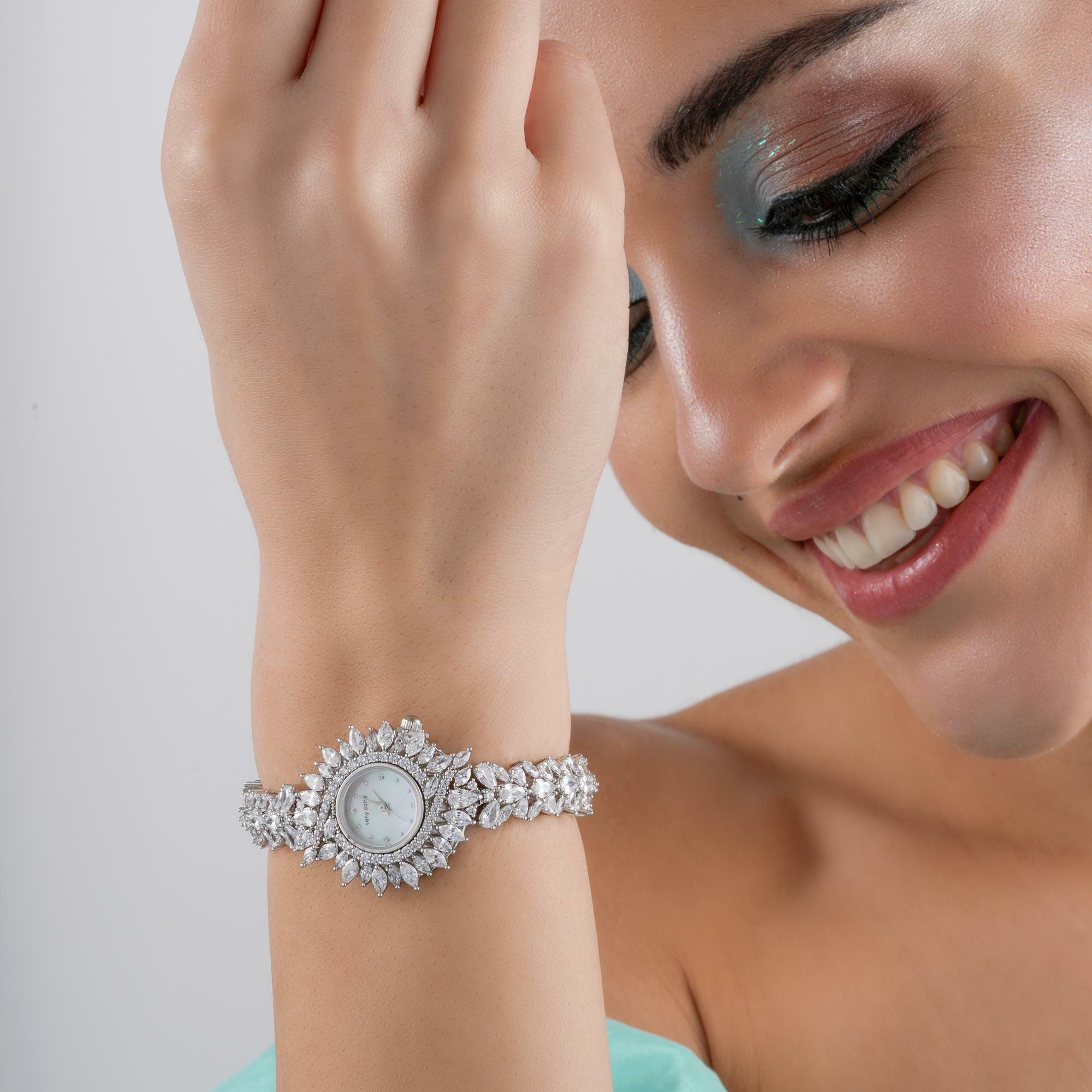 ساعة كريستال نسائية مرصعة image 0