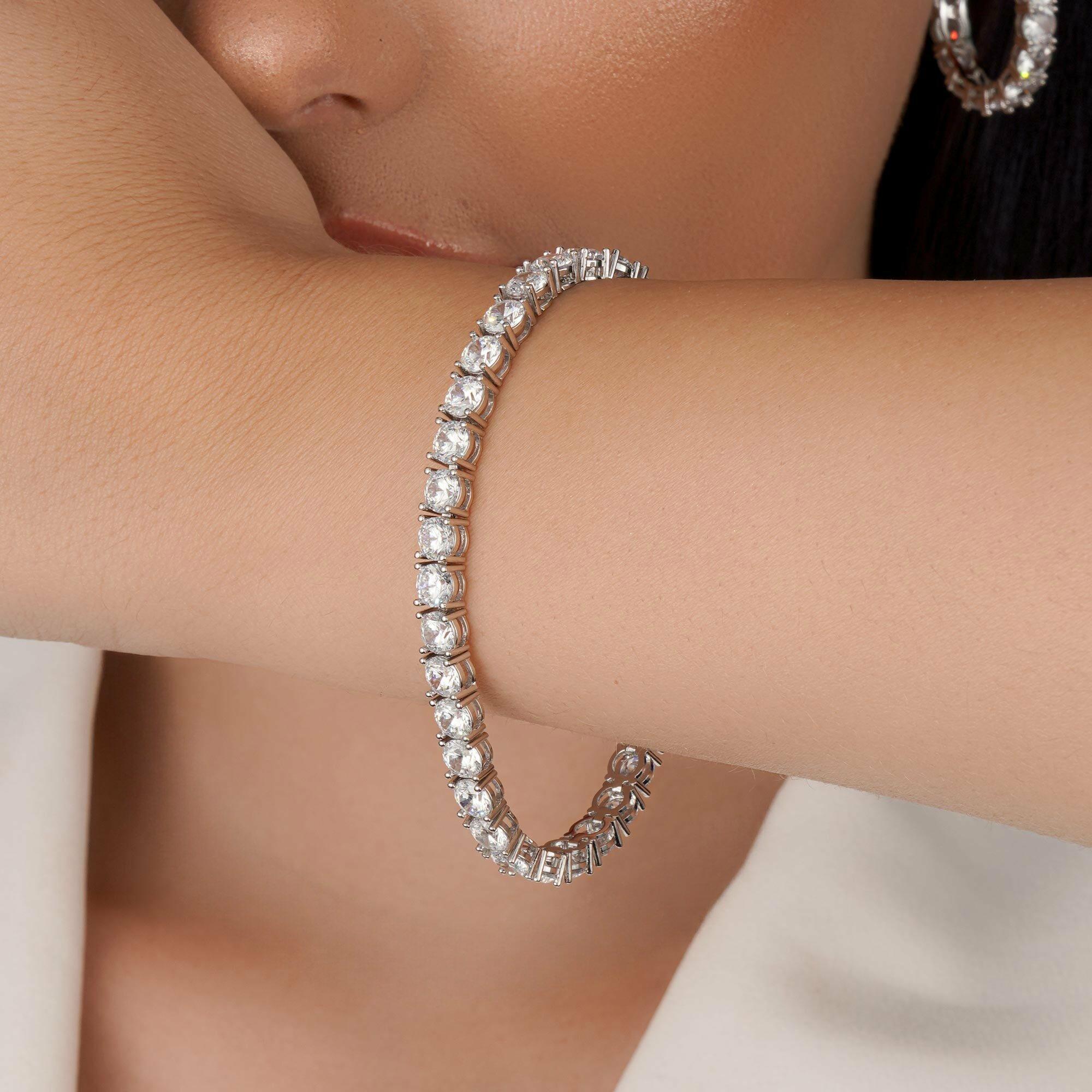سوار تنس وباقة ورد رومانسية image 3