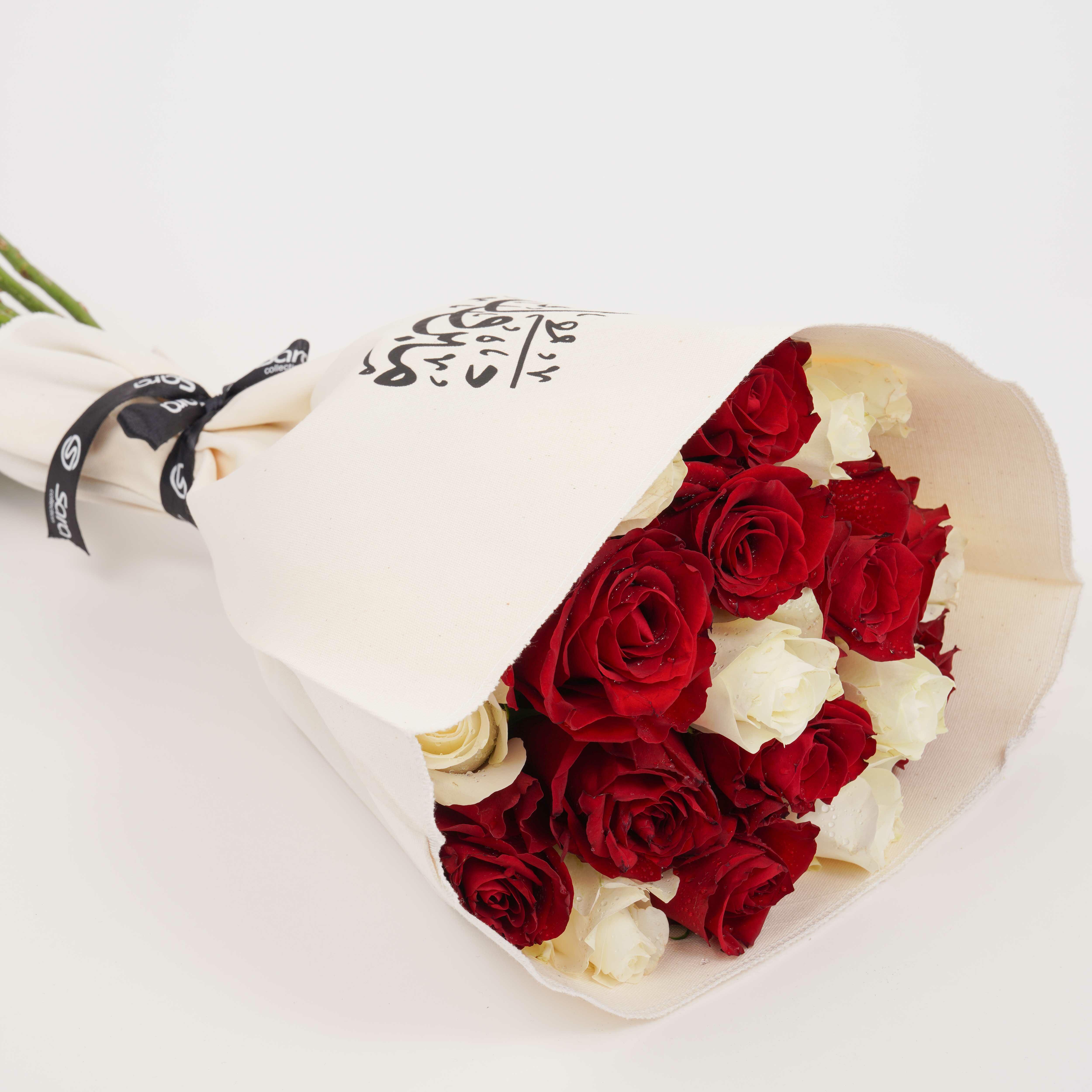 باقة ورد فاخرة وطقم كريستال image 1
