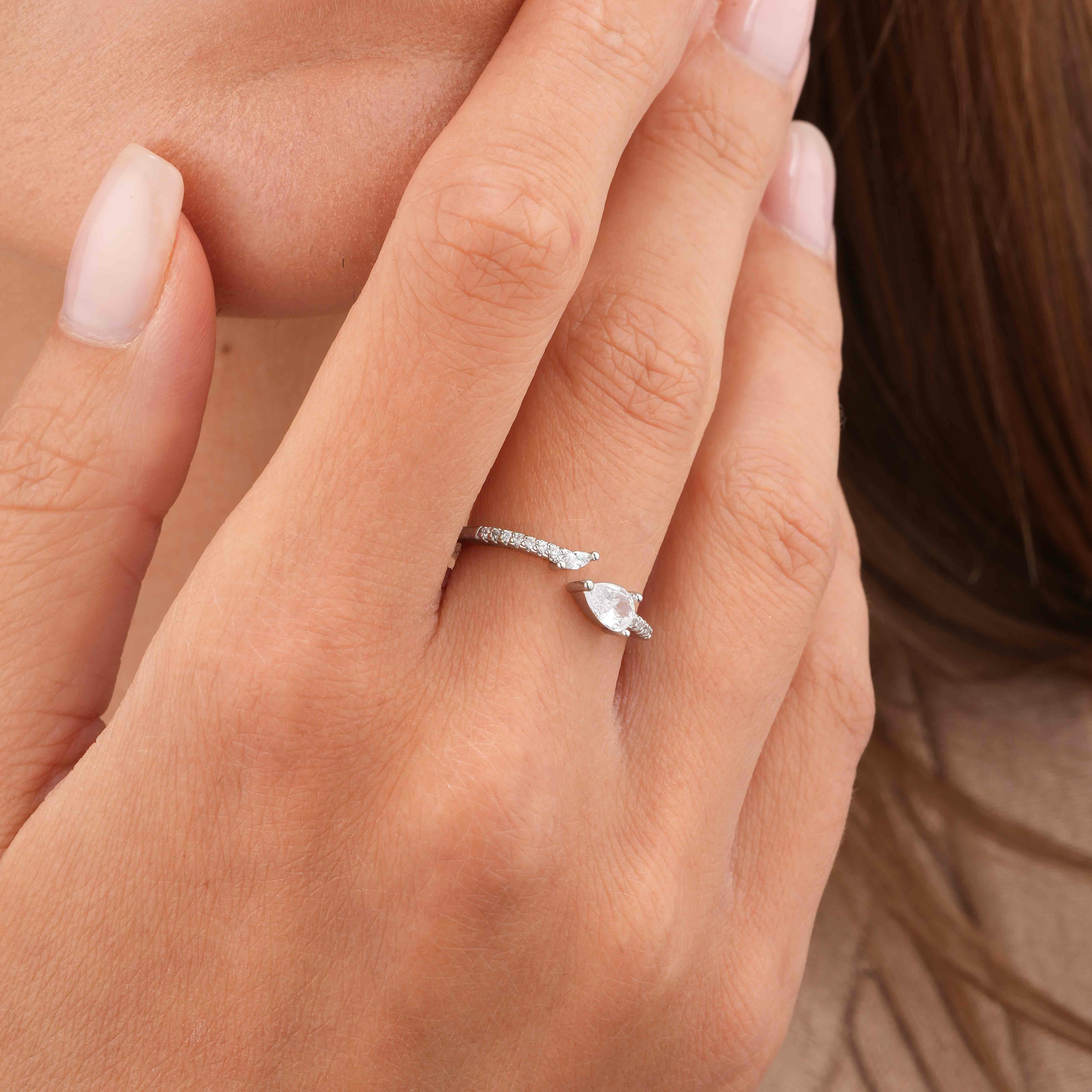 خاتم مفتوح مزين بالكمثرى image 0