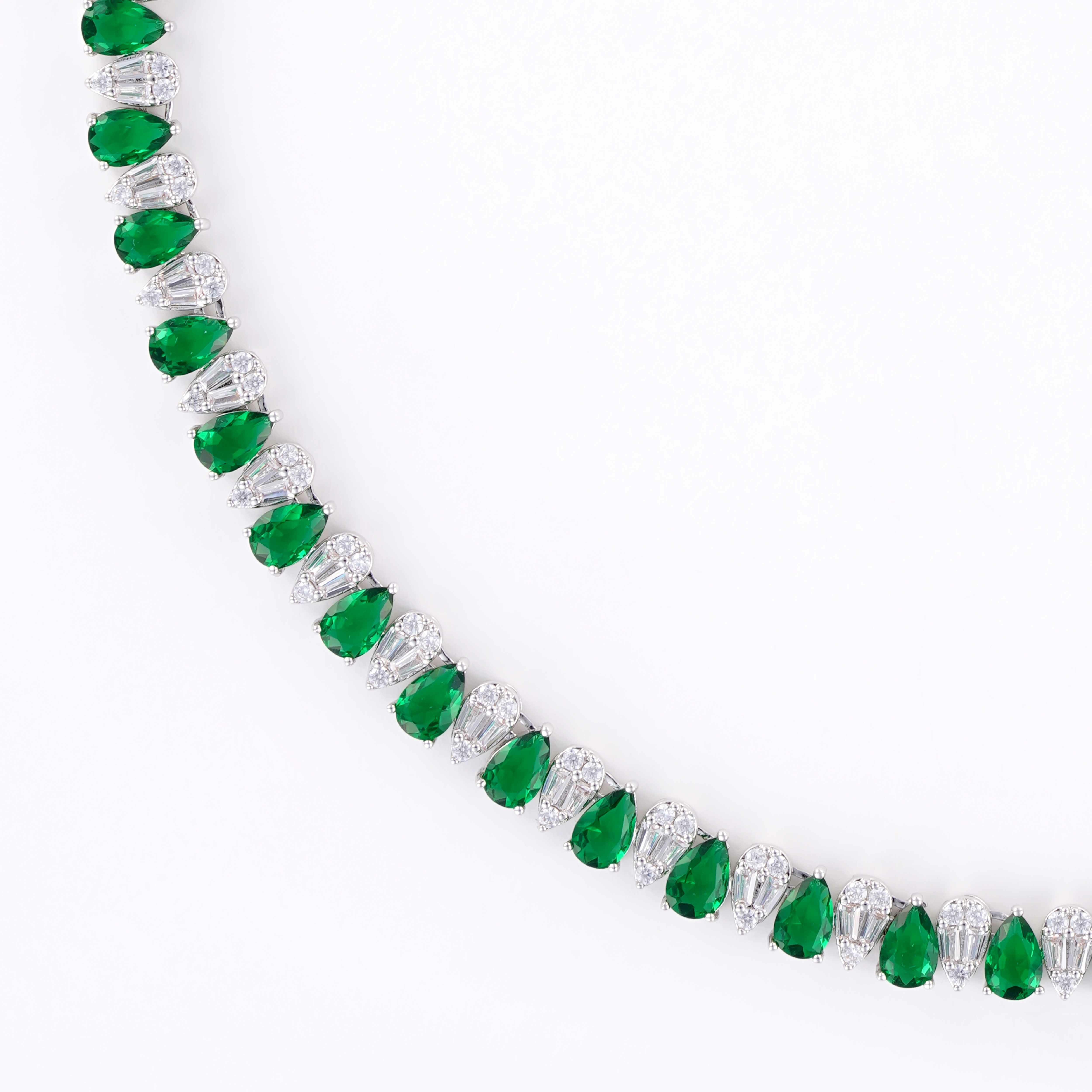 Emerald Crystal Necklace Set image 3