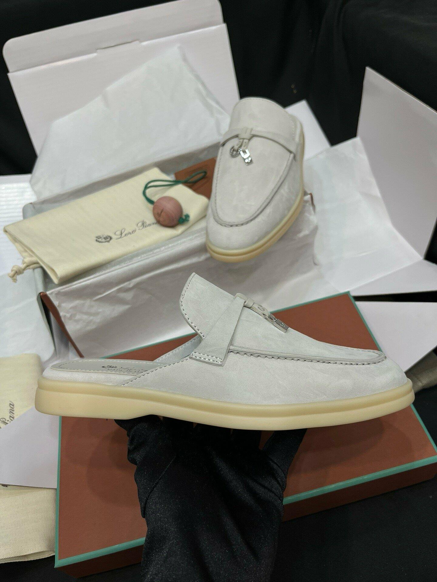 Loro Piana image 2