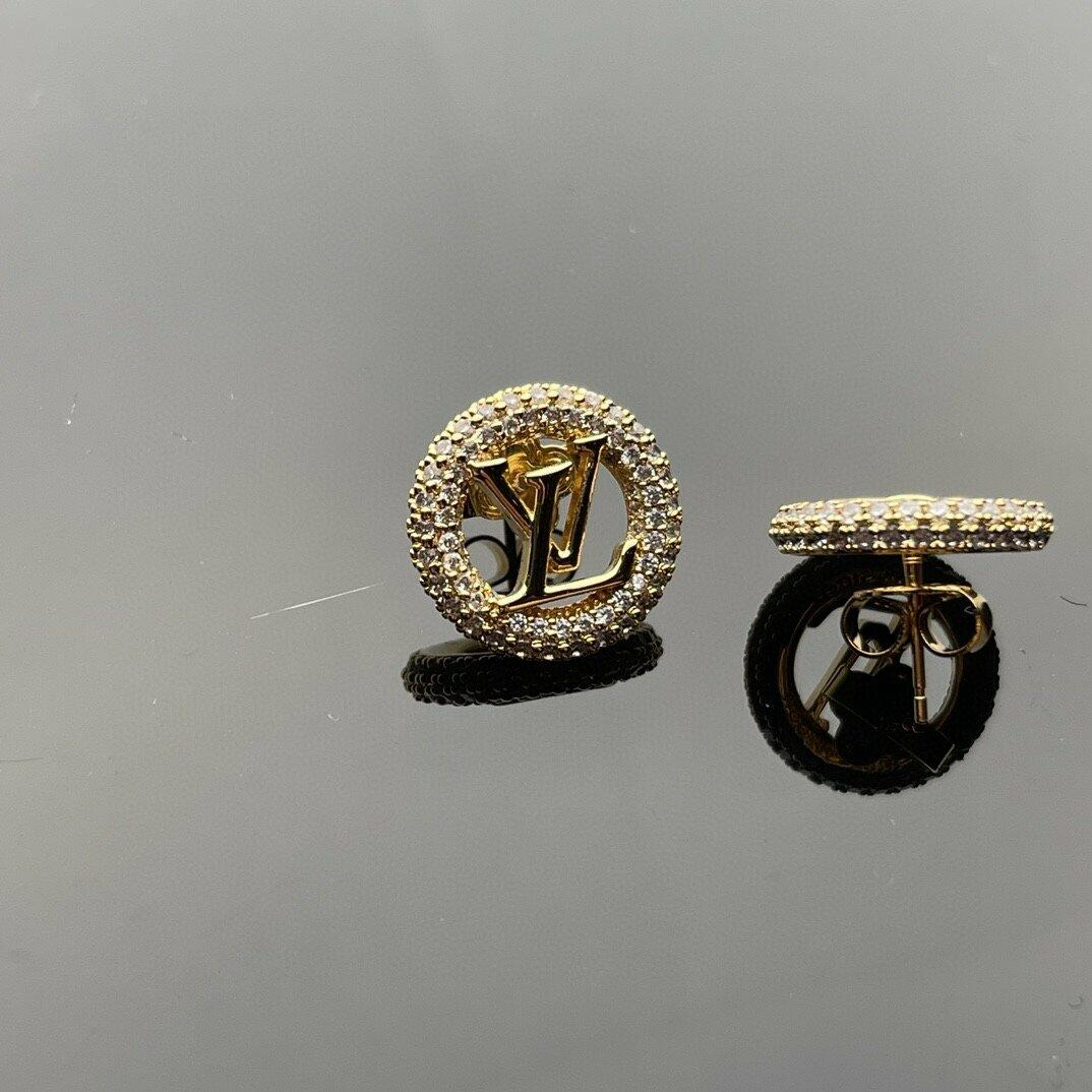 Louis Vuitton image 2
