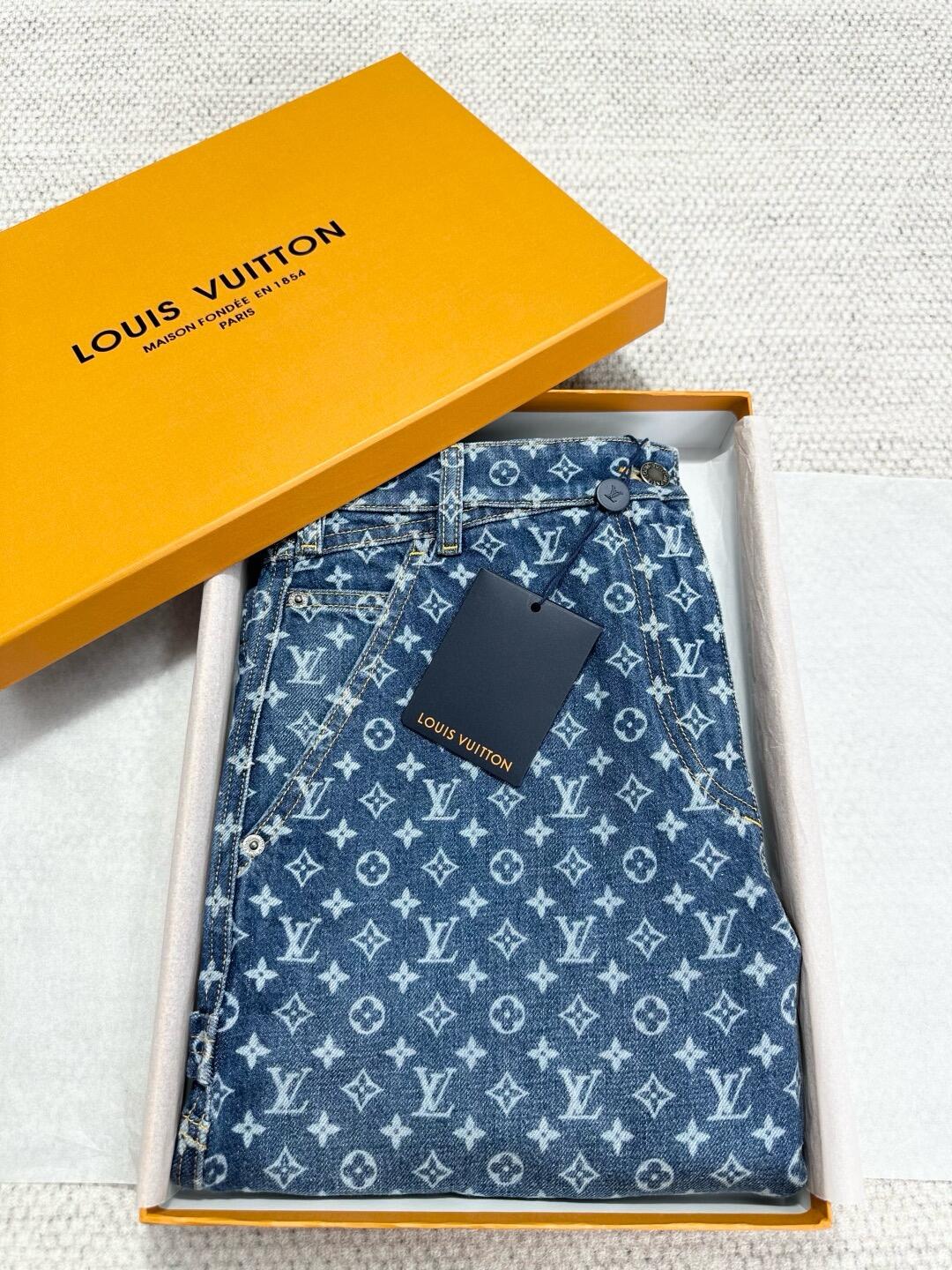 Louis Vuitton image 2
