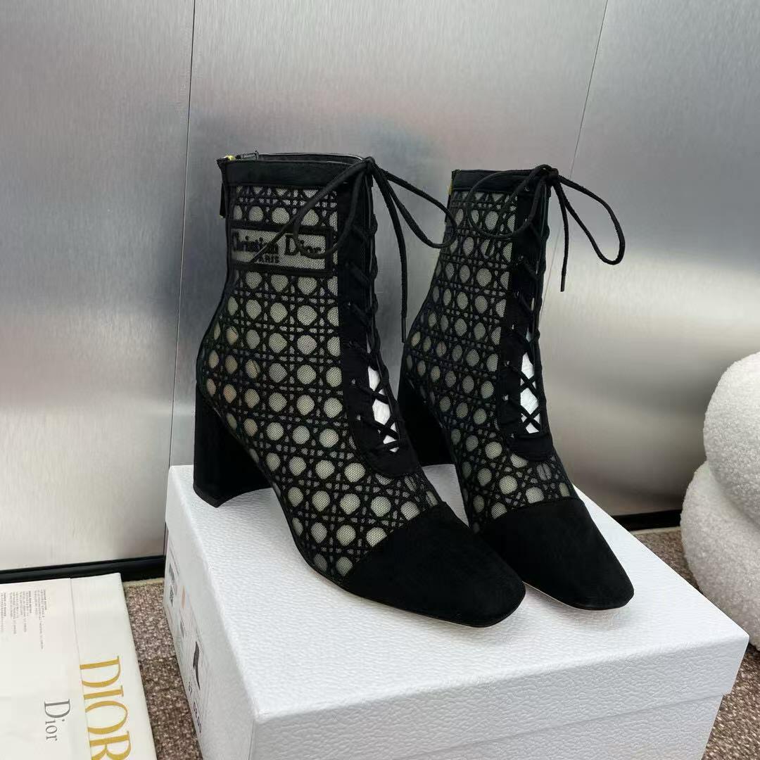Dior image 0