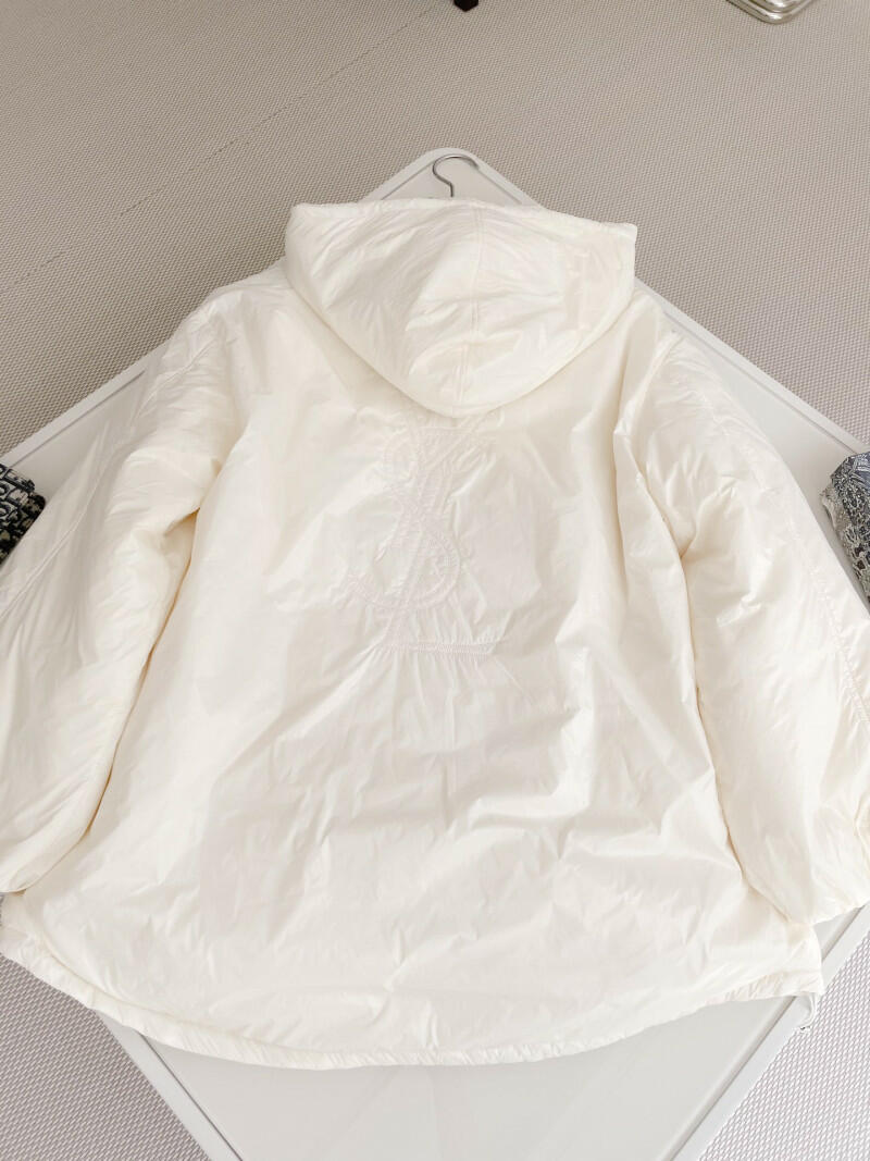 Saint Laurent image 1