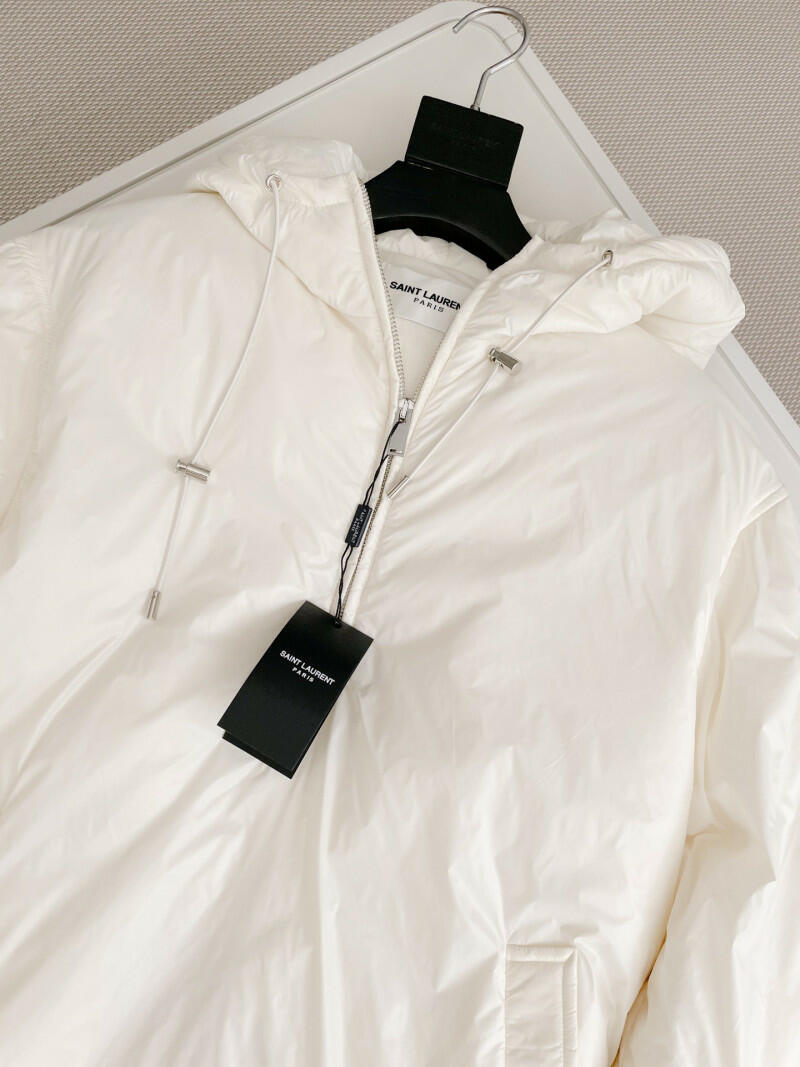 Saint Laurent image 2