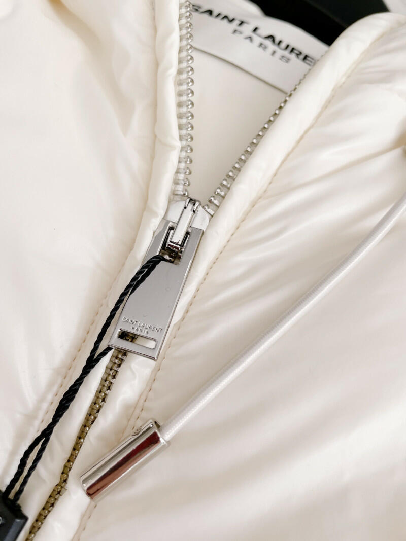 Saint Laurent image 3
