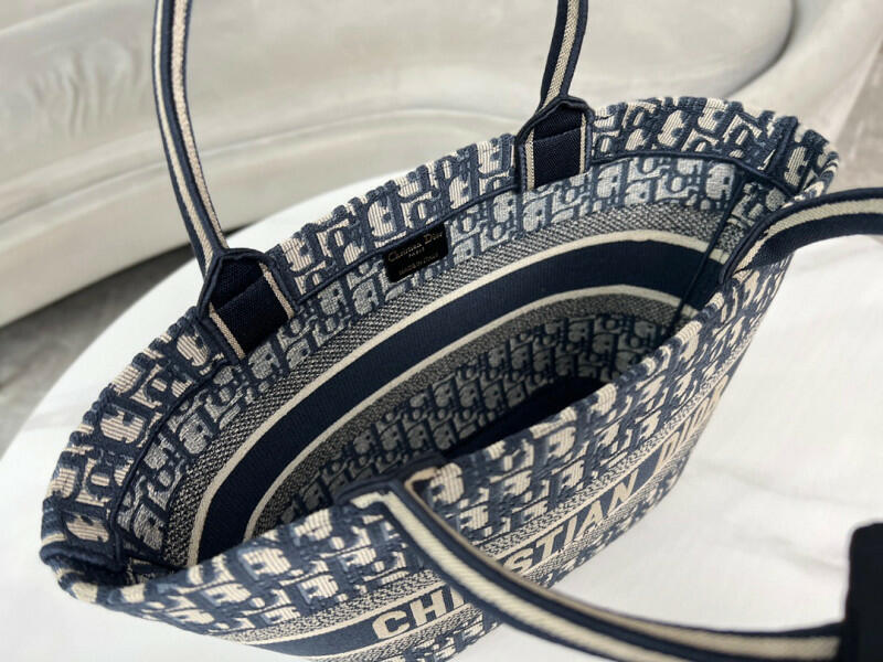 Dior Book Tote image 6