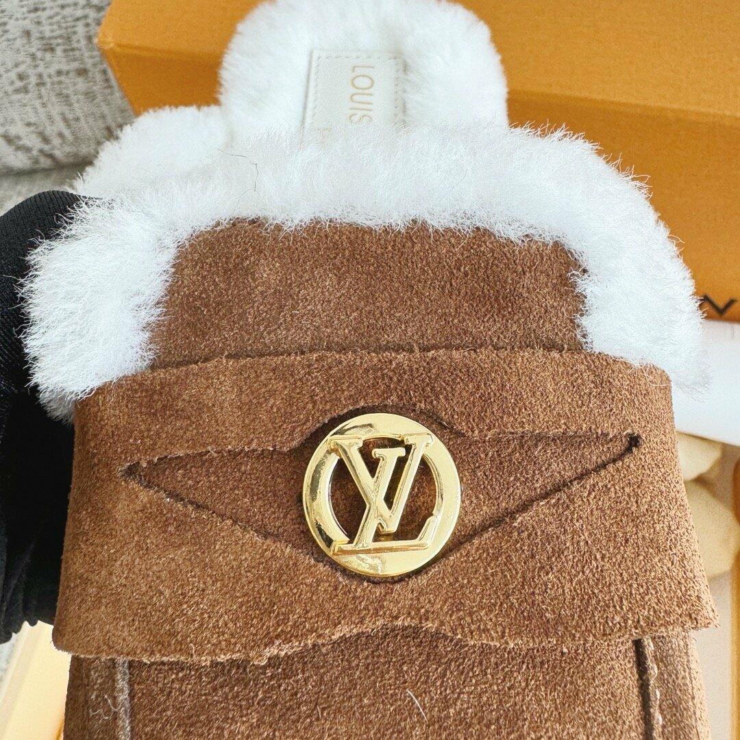 Louis Vuitton image 3