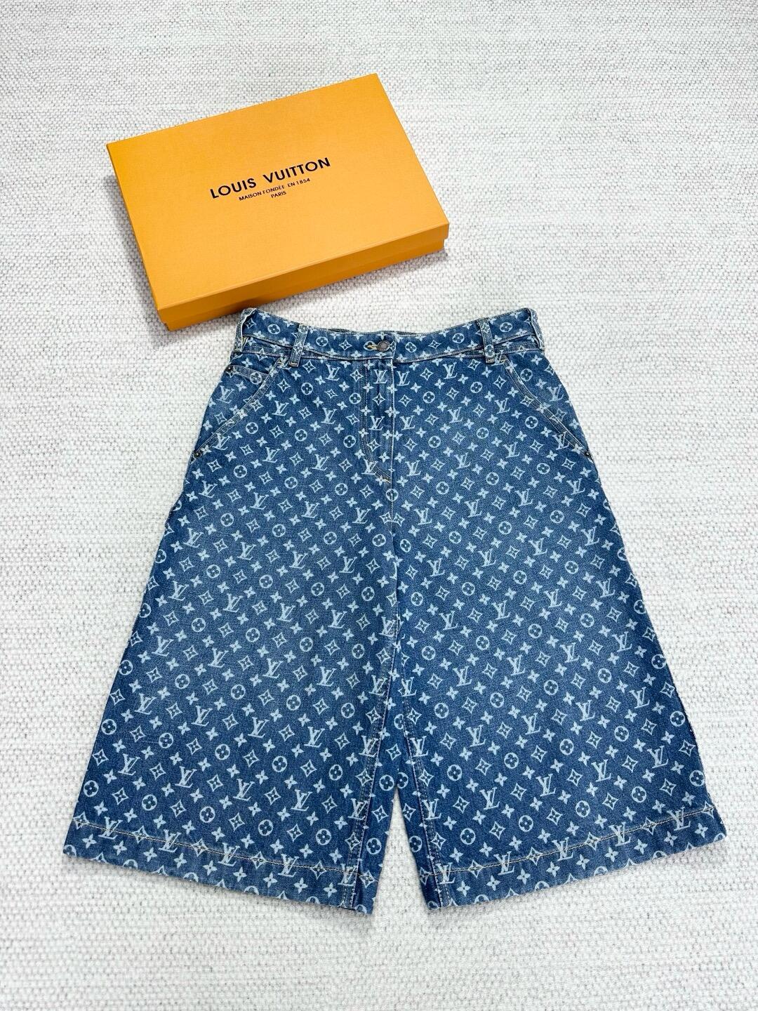 Louis Vuitton image 0
