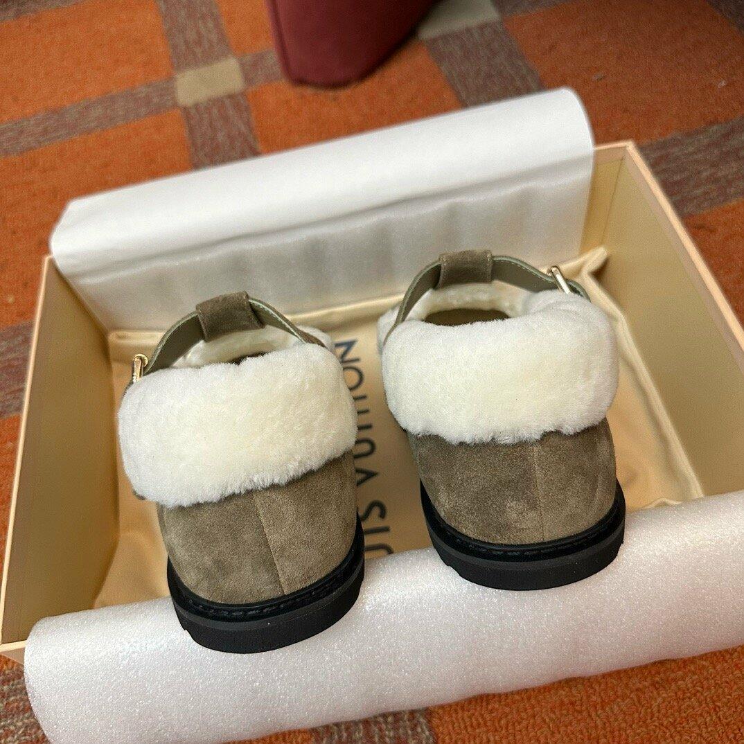 Louis Vuitton image 2