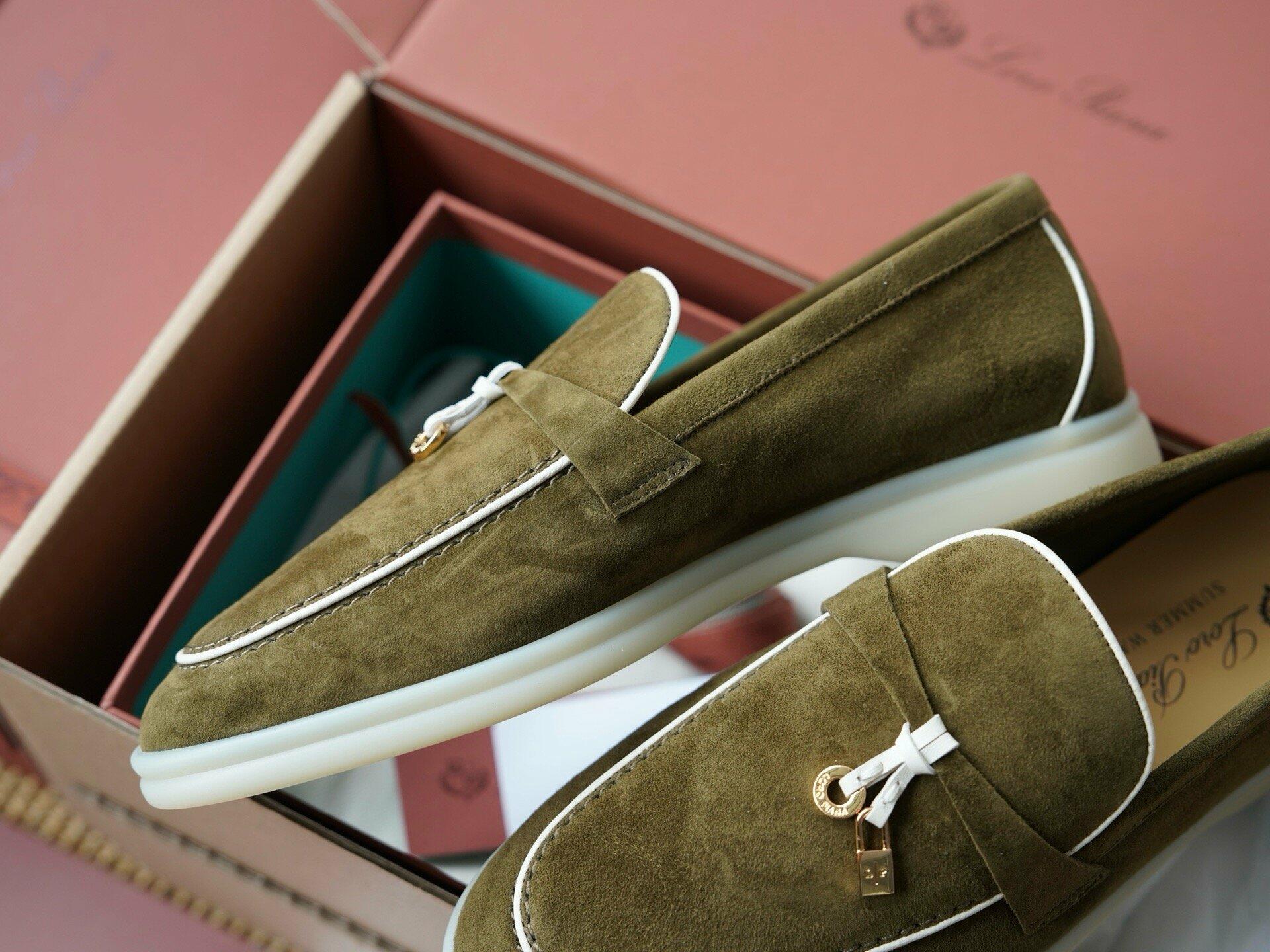 Loro Piana image 2