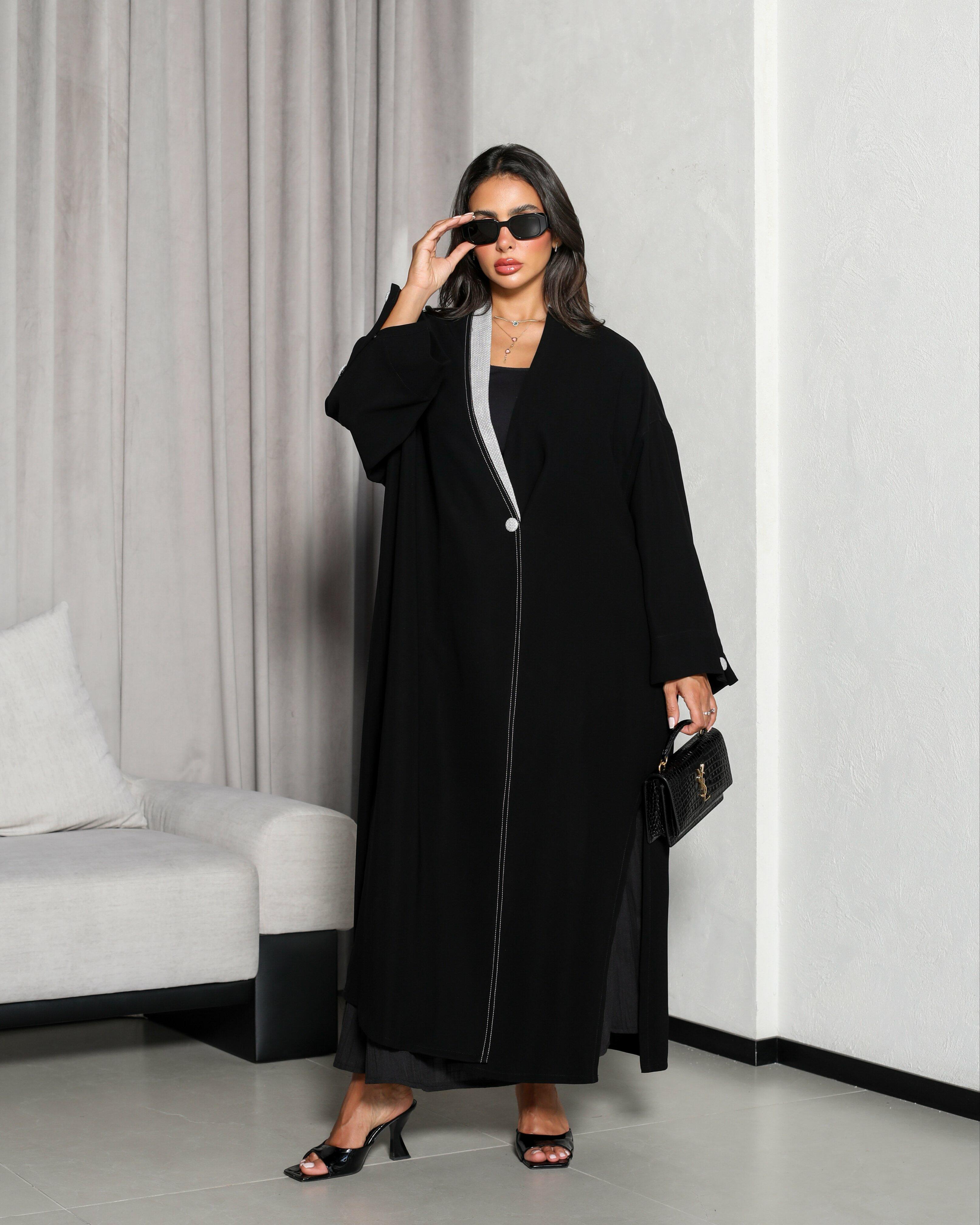 Black and grey crepe abaya image 3