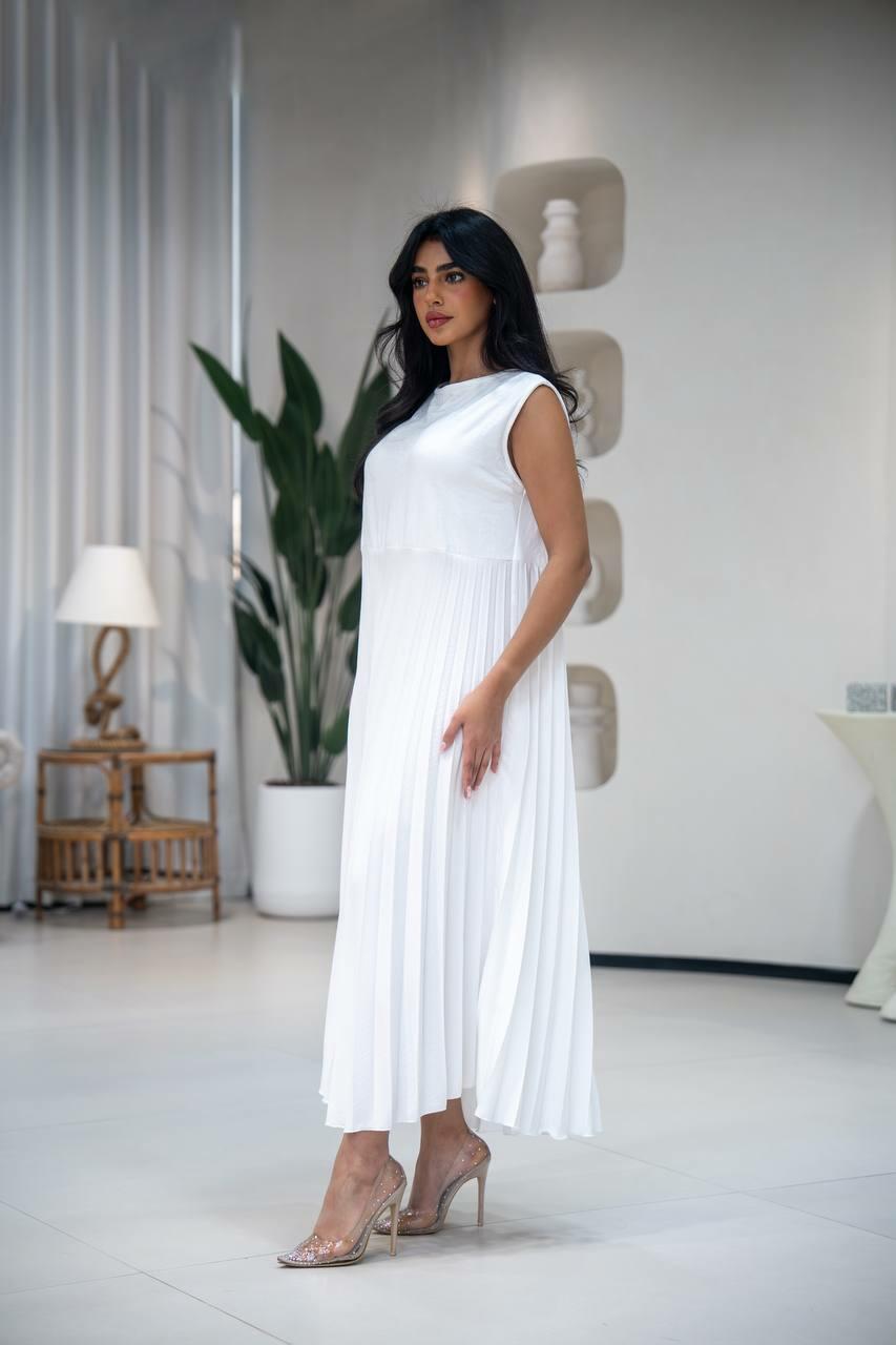 White crepe dress image 3