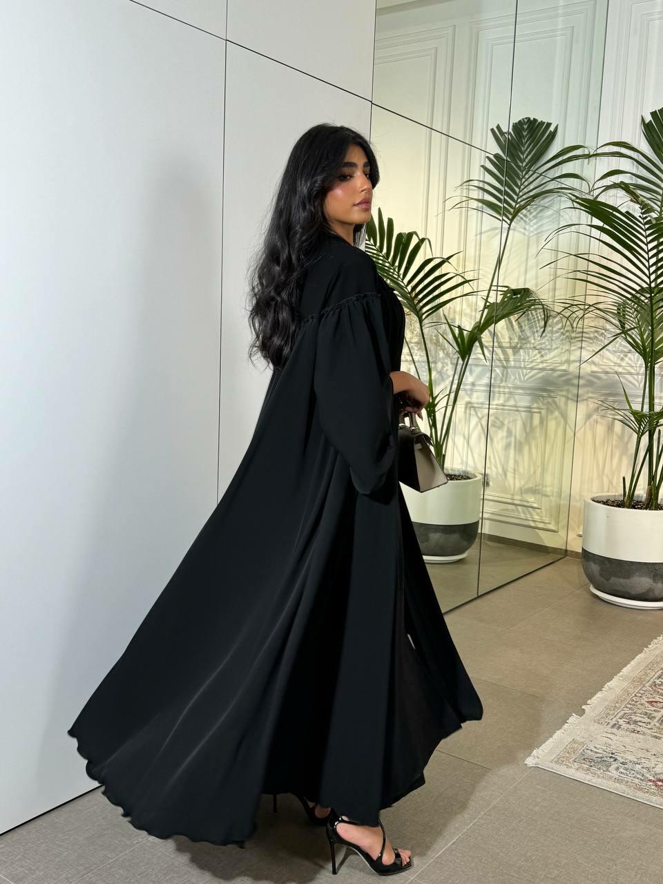 Black crepe abaya with pleats in the front and back -free size  image 3
