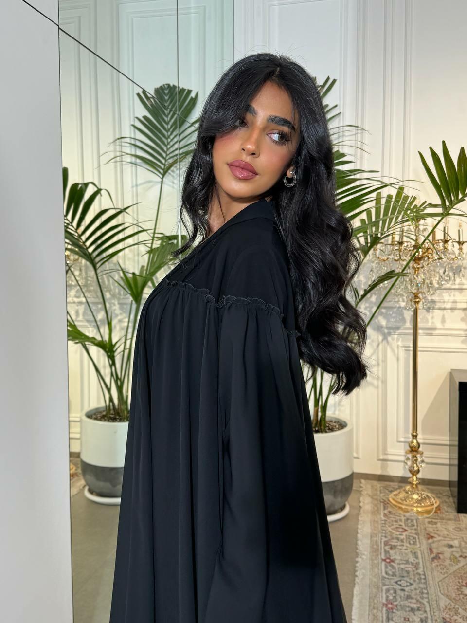 Black crepe abaya with pleats in the front and back -free size  image 2
