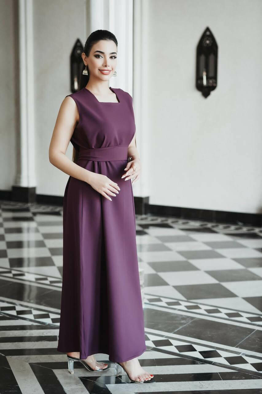 Burgundy crepe dress image 0