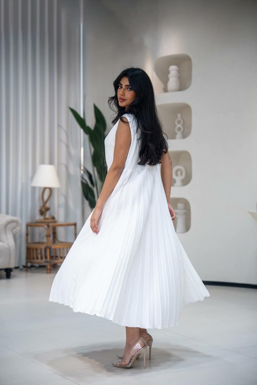 White crepe dress image 1