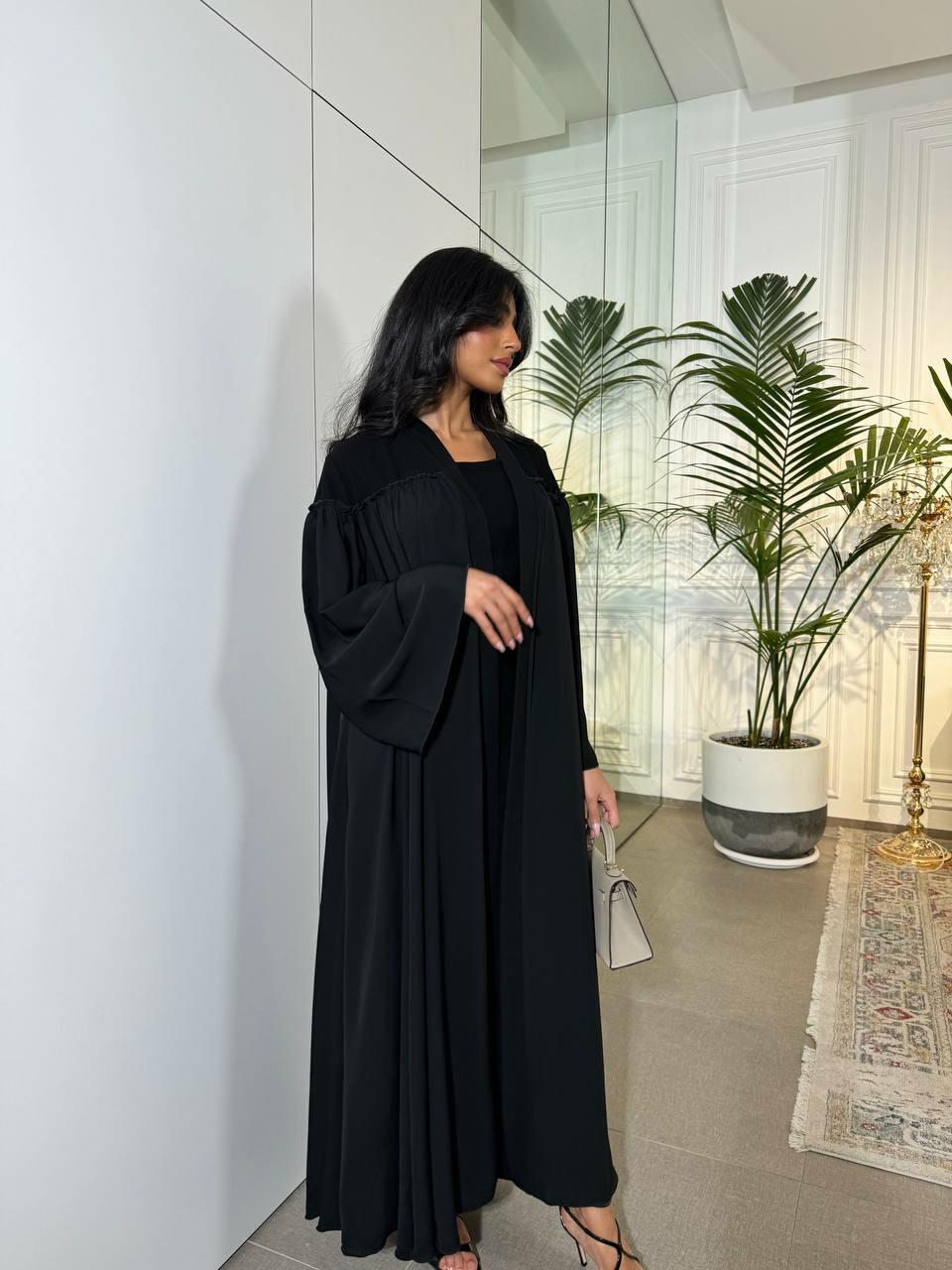 Black crepe abaya with pleats in the front and back -free size  image 0