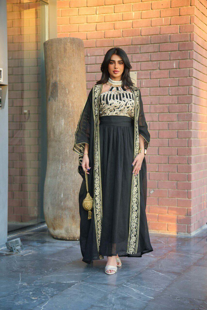 Black bisht abaya with black dress made of  burlap with letter embroidery image 3