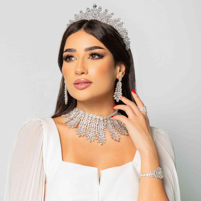 طقم زفاف فضي فخم image 0