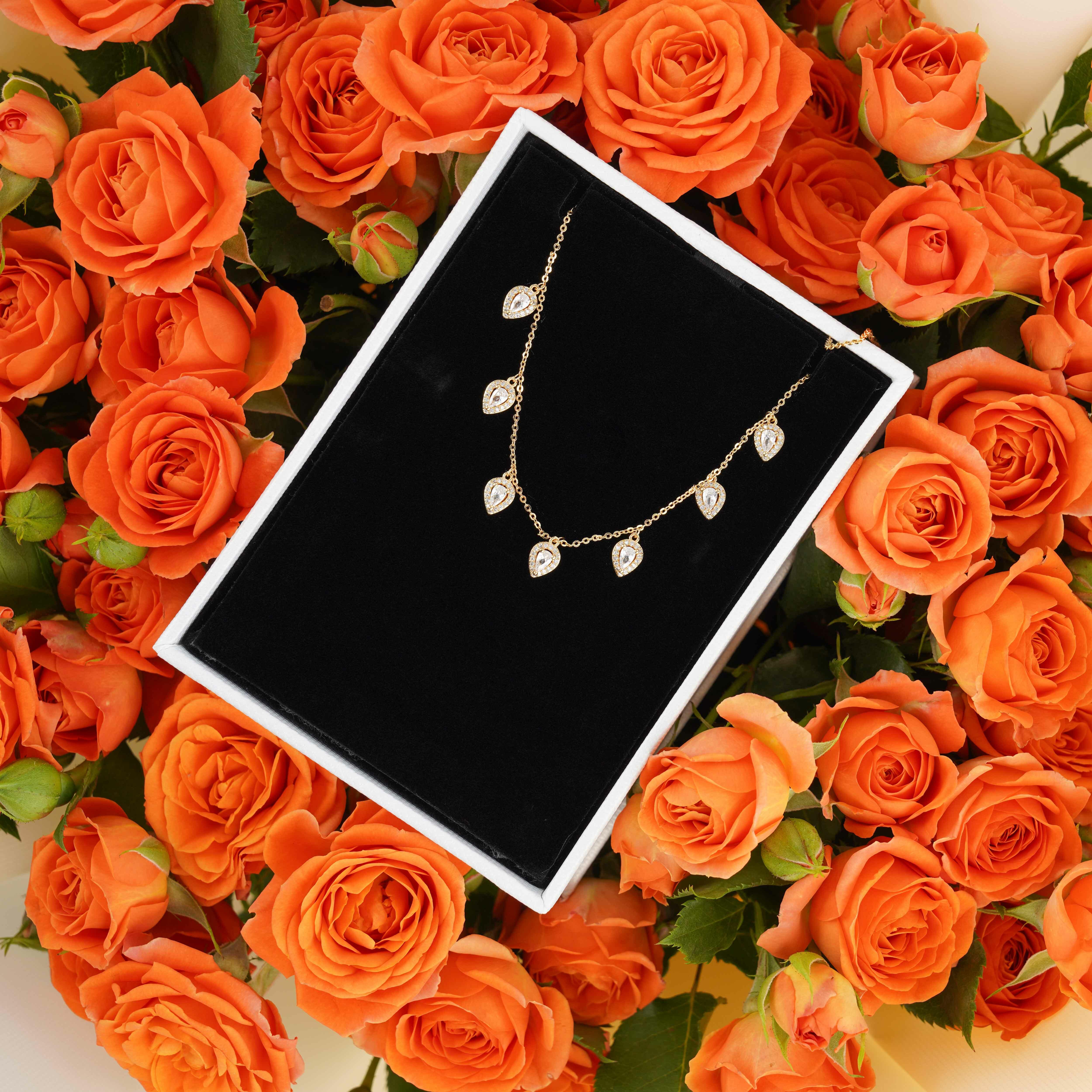 هدية عقد تشوكر ذهبي image 2