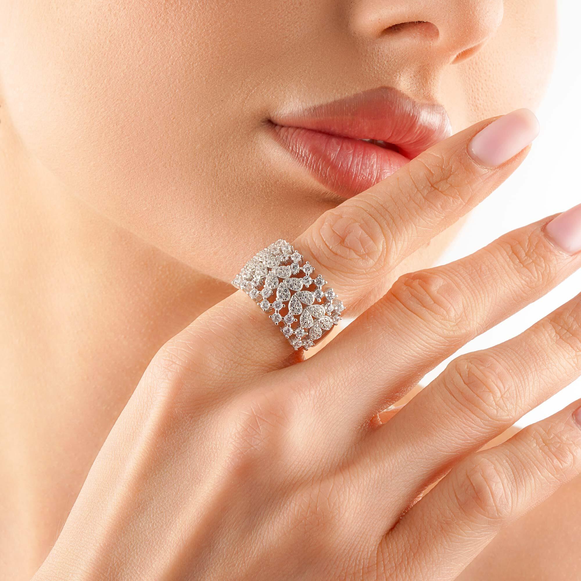 طـــقم - فضي ابيض - 0 image 4