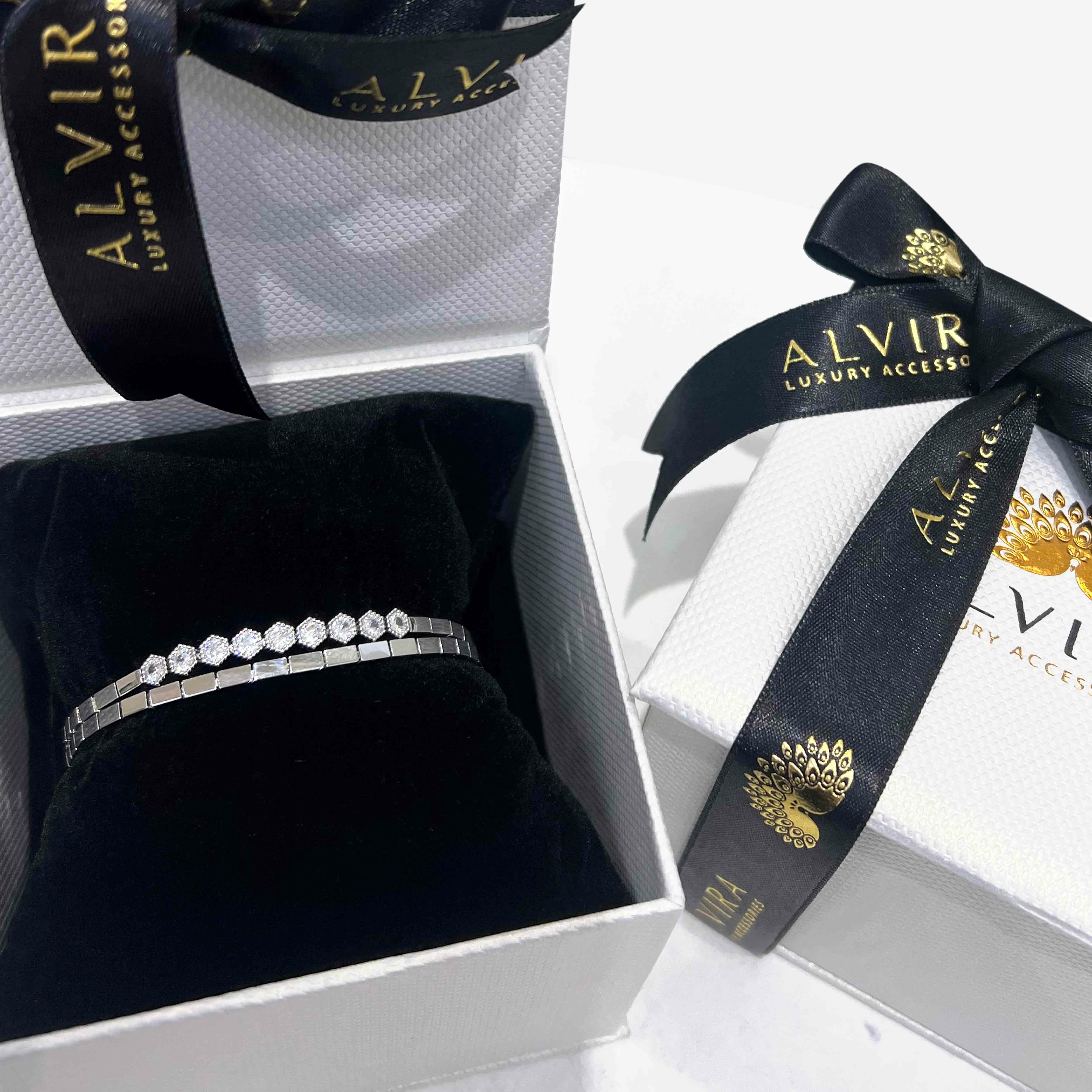 Alvira Gift Set image 2