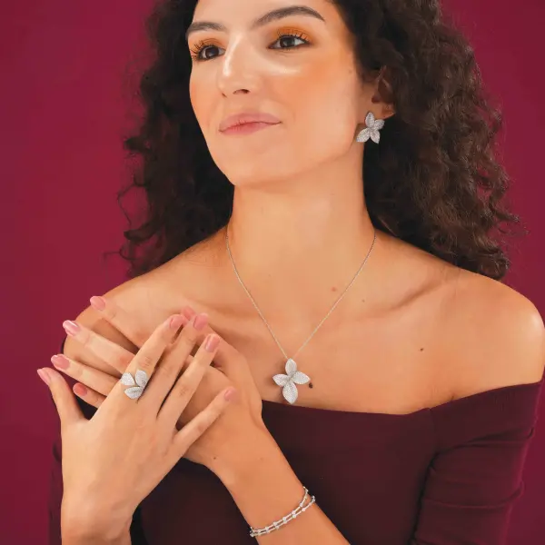 عقد ياسمينة مرصع بالكريستال image 5