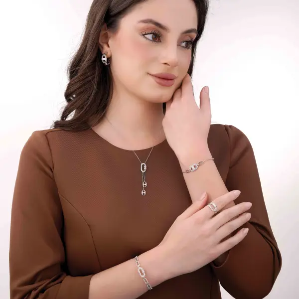 خاتم فضة بتصميم قفل بيضاوي image 3