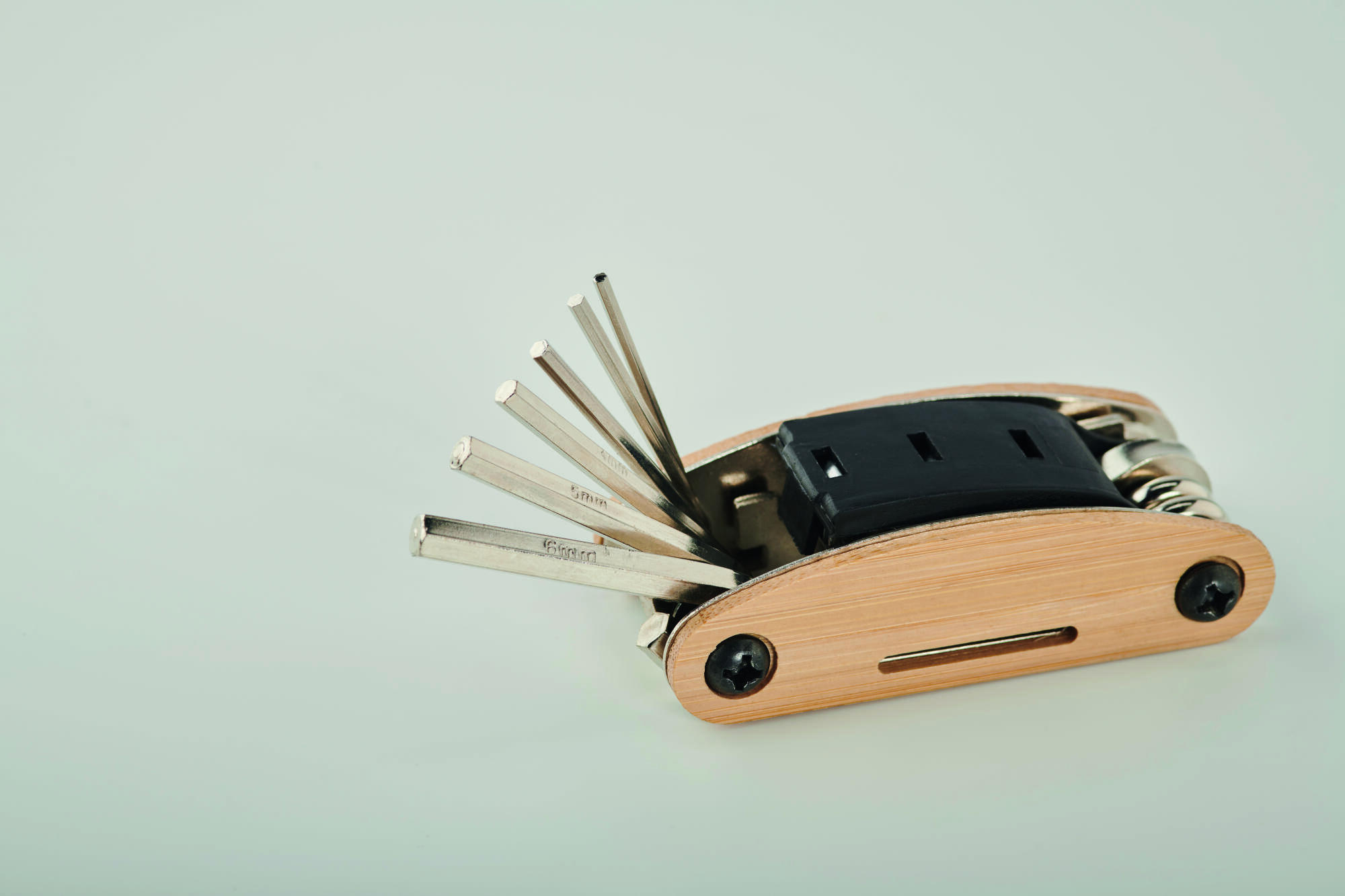 MANO - Wood image 6