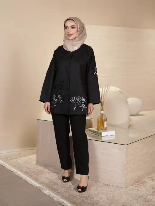 جاكيت مزين بتطريزات - اسود - 4 image 0