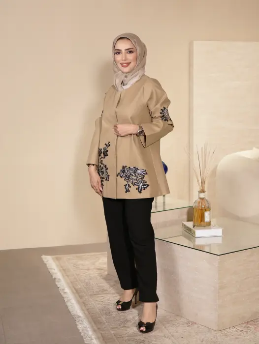 جاكيت مزين بتطريزات - بيج - 2 image 0