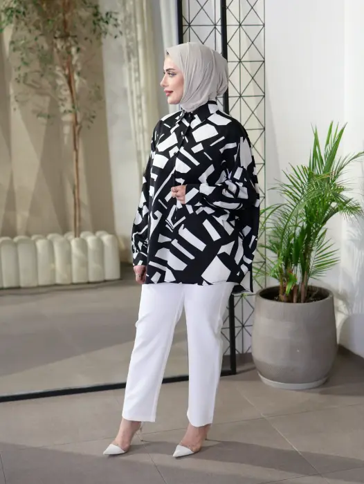 قميص بطباعة مربعات image 0